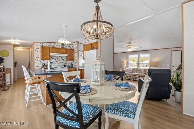 105 Crews Lane, Hubert, NC 28539