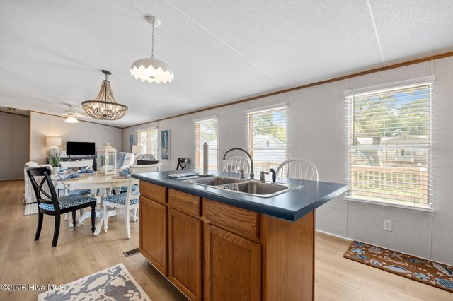 105 Crews Lane, Hubert, NC 28539