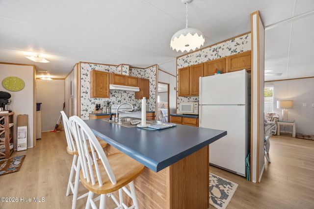 105 Crews Lane, Hubert, NC 28539