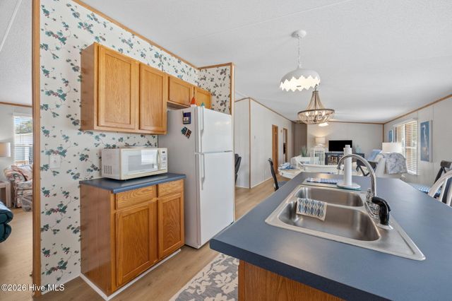 105 Crews Lane, Hubert, NC 28539