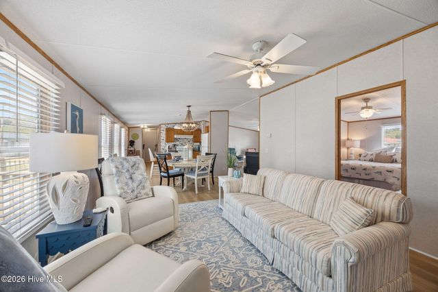 105 Crews Lane, Hubert, NC 28539