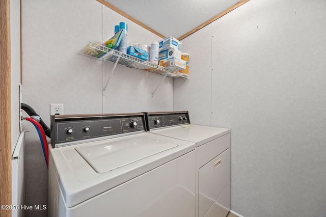 105 Crews Lane, Hubert, NC 28539