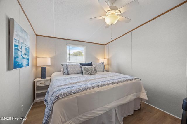 105 Crews Lane, Hubert, NC 28539