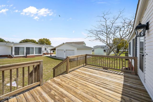 105 Crews Lane, Hubert, NC 28539