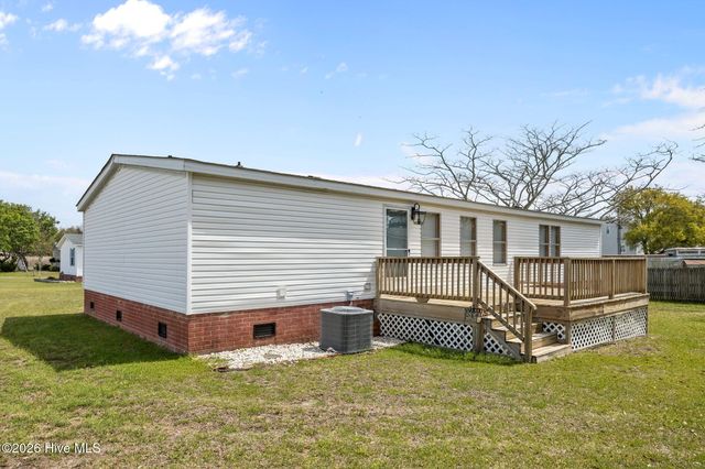 105 Crews Lane, Hubert, NC 28539