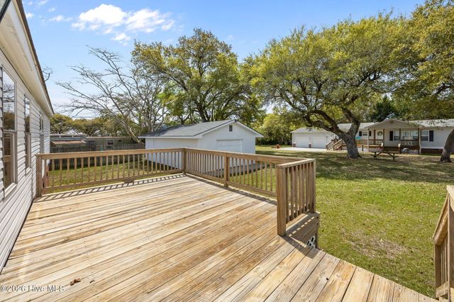 105 Crews Lane, Hubert, NC 28539