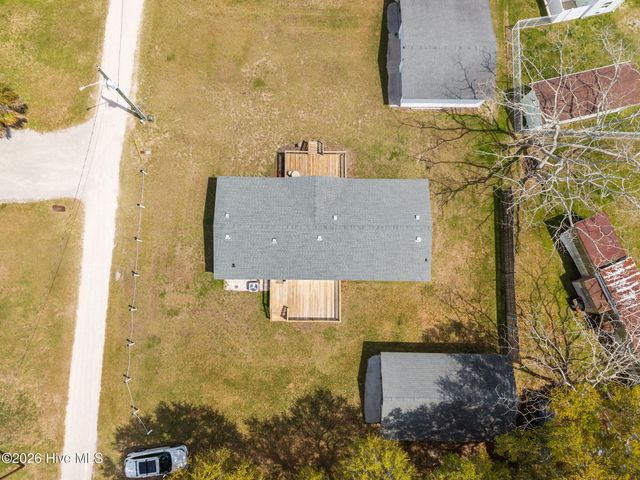 105 Crews Lane, Hubert, NC 28539