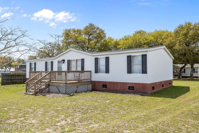 105 Crews Lane, Hubert, NC 28539