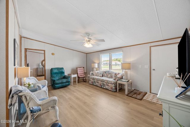 105 Crews Lane, Hubert, NC 28539