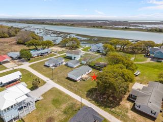 105 Crews Lane, Hubert, NC 28539