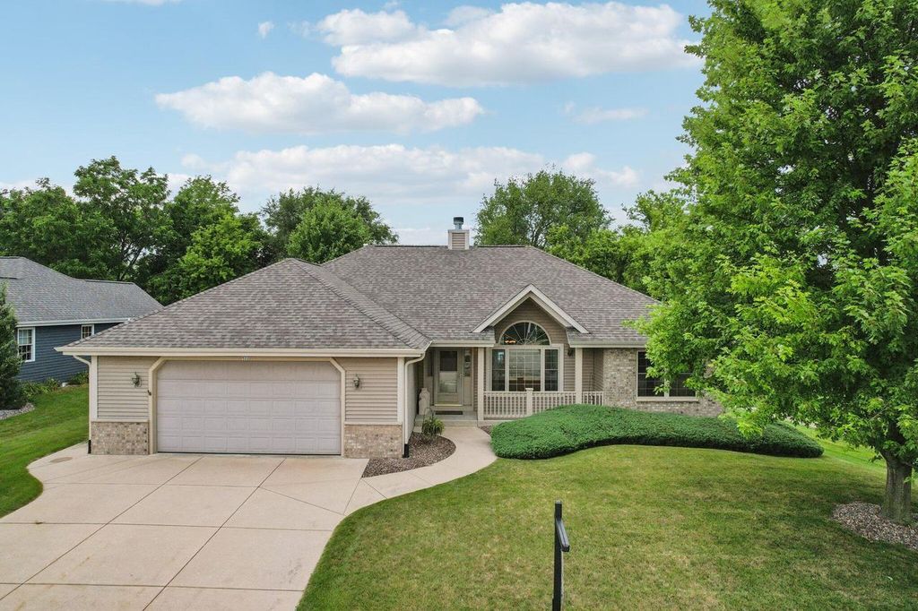 522 Thurow DRIVE, Oconomowoc, WI 53066