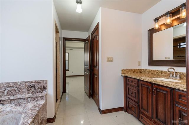 3804 Burr Drive, Edinburg, TX 78542