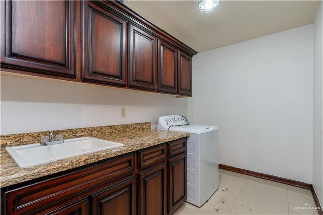 3804 Burr Drive, Edinburg, TX 78542