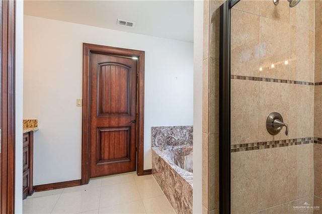 3804 Burr Drive, Edinburg, TX 78542