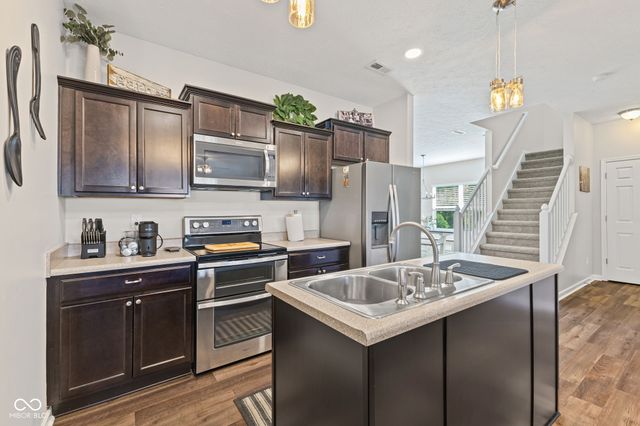 6214 Clary Lane, Greenwood, IN 46143