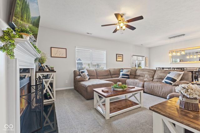 6214 Clary Lane, Greenwood, IN 46143