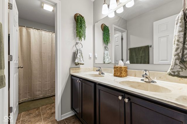 6214 Clary Lane, Greenwood, IN 46143