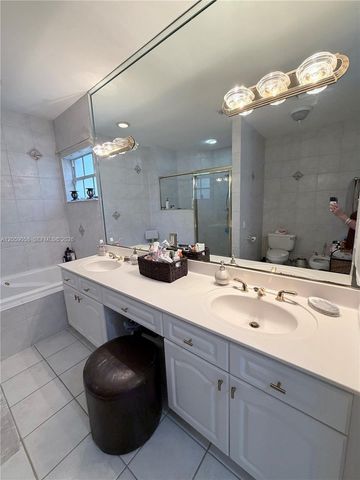 15253 SW 138th Ter, Miami, FL 33196