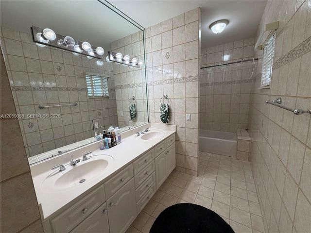 15253 SW 138th Ter, Miami, FL 33196