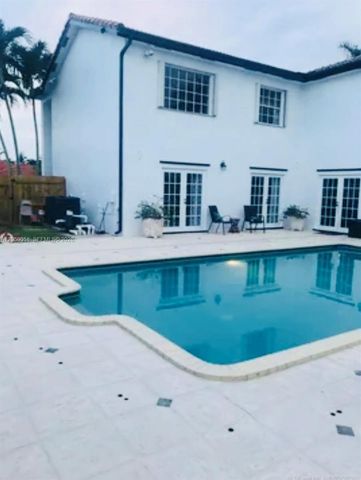15253 SW 138th Ter, Miami, FL 33196