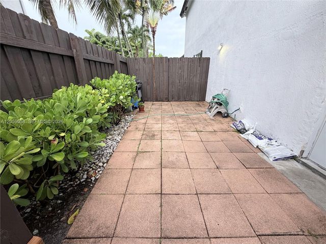 15253 SW 138th Ter, Miami, FL 33196