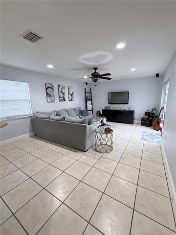 15253 SW 138th Ter, Miami, FL 33196