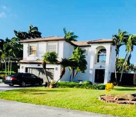 15253 SW 138th Ter, Miami, FL 33196