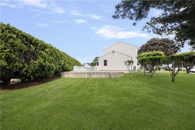 35 Gianna Drive, Cranston, RI 02921