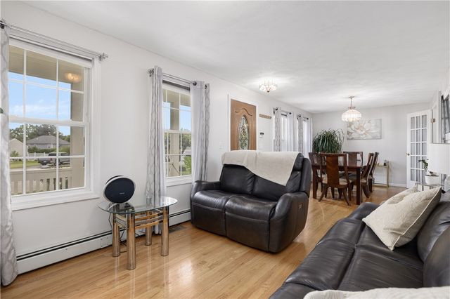 35 Gianna Drive, Cranston, RI 02921