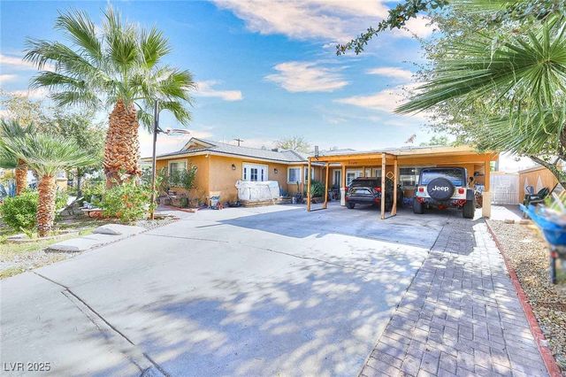 3709 El Conlon Avenue, Las Vegas, NV 89102