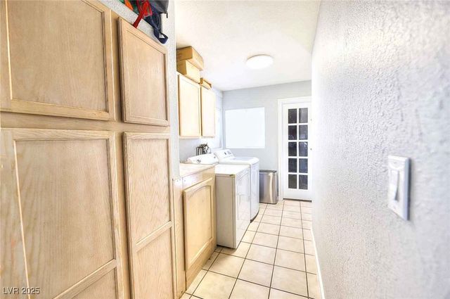 3709 El Conlon Avenue, Las Vegas, NV 89102