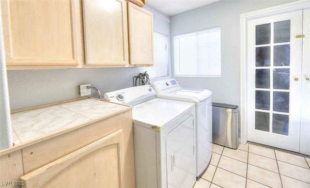 3709 El Conlon Avenue, Las Vegas, NV 89102