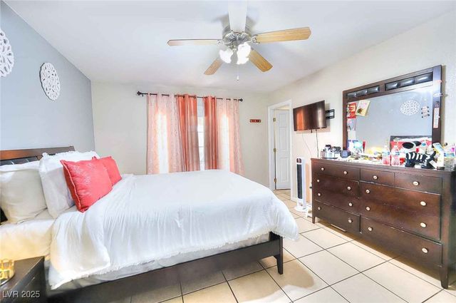 3709 El Conlon Avenue, Las Vegas, NV 89102