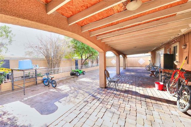 3709 El Conlon Avenue, Las Vegas, NV 89102