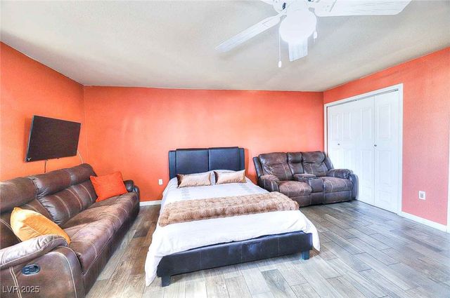 3709 El Conlon Avenue, Las Vegas, NV 89102