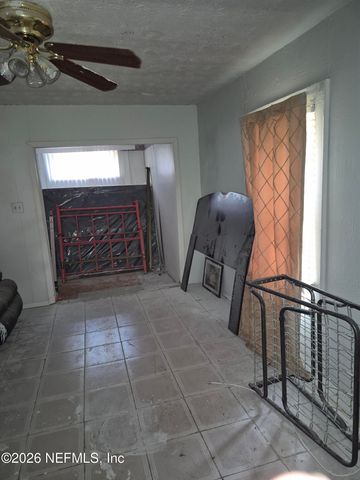 9147 GIBSON Avenue, Jacksonville, FL 32208