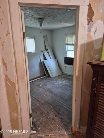 9147 GIBSON Avenue, Jacksonville, FL 32208