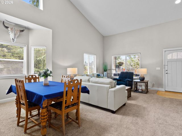 2009 Ne 157TH St, Vancouver, WA 98686