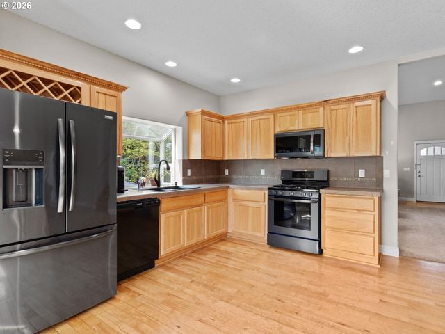 2009 Ne 157TH St, Vancouver, WA 98686