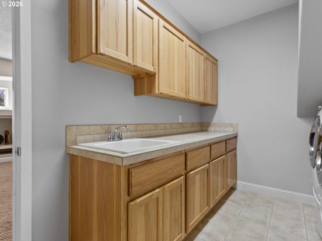 2009 Ne 157TH St, Vancouver, WA 98686