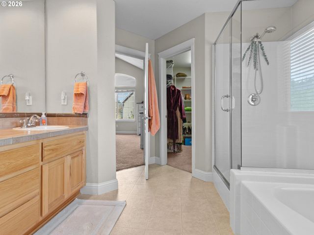 2009 Ne 157TH St, Vancouver, WA 98686