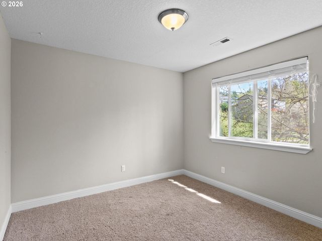 2009 Ne 157TH St, Vancouver, WA 98686