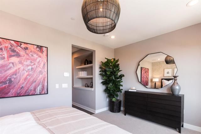 1109 Hibiscus Way, Oceanside, CA 92054