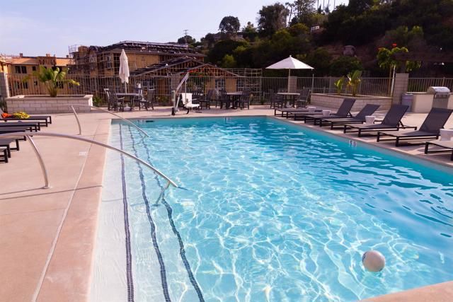 1109 Hibiscus Way, Oceanside, CA 92054