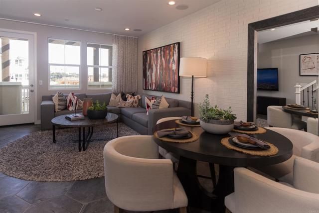 1109 Hibiscus Way, Oceanside, CA 92054