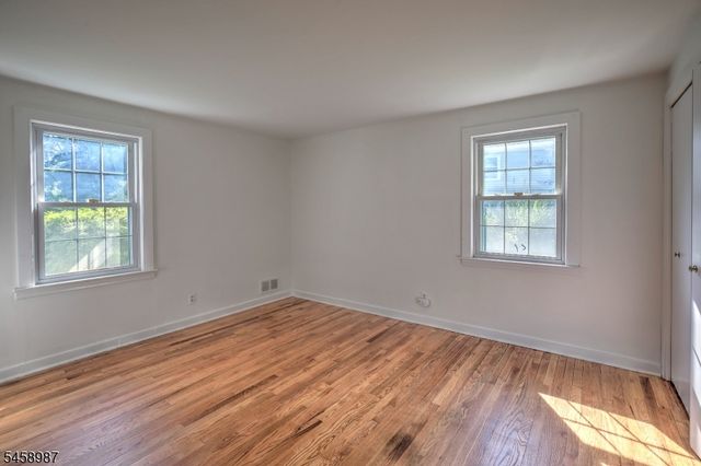 25 Fairview Dr E, Bernards Twp., NJ 07920