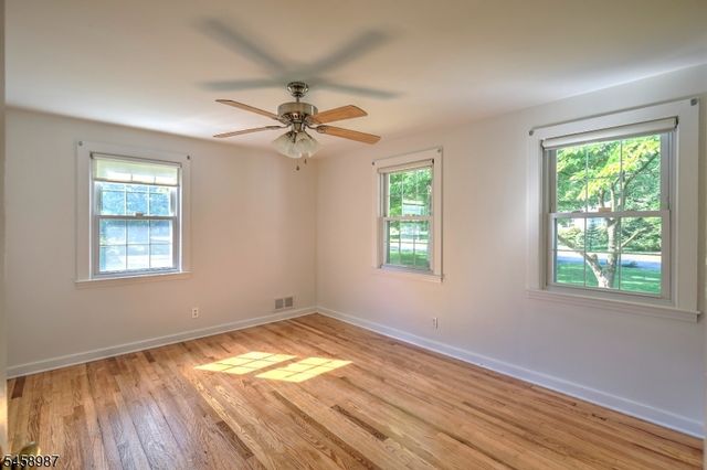 25 Fairview Dr E, Bernards Twp., NJ 07920
