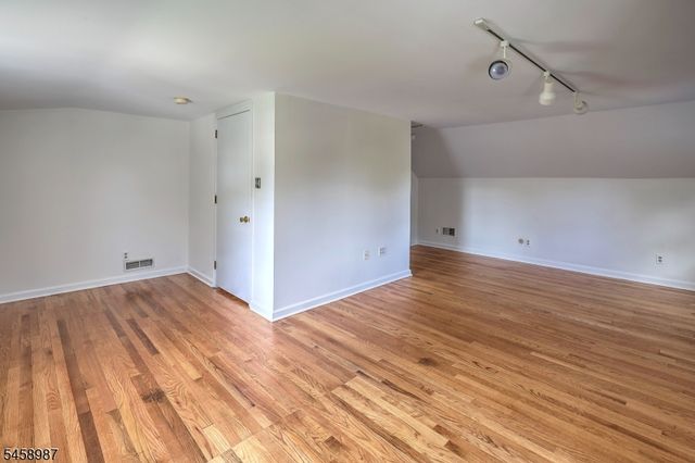25 Fairview Dr E, Bernards Twp., NJ 07920
