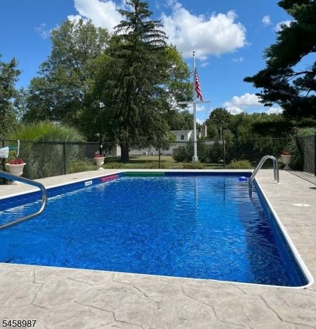 25 Fairview Dr E, Bernards Twp., NJ 07920