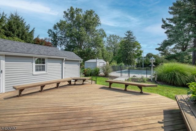 25 Fairview Dr E, Bernards Twp., NJ 07920